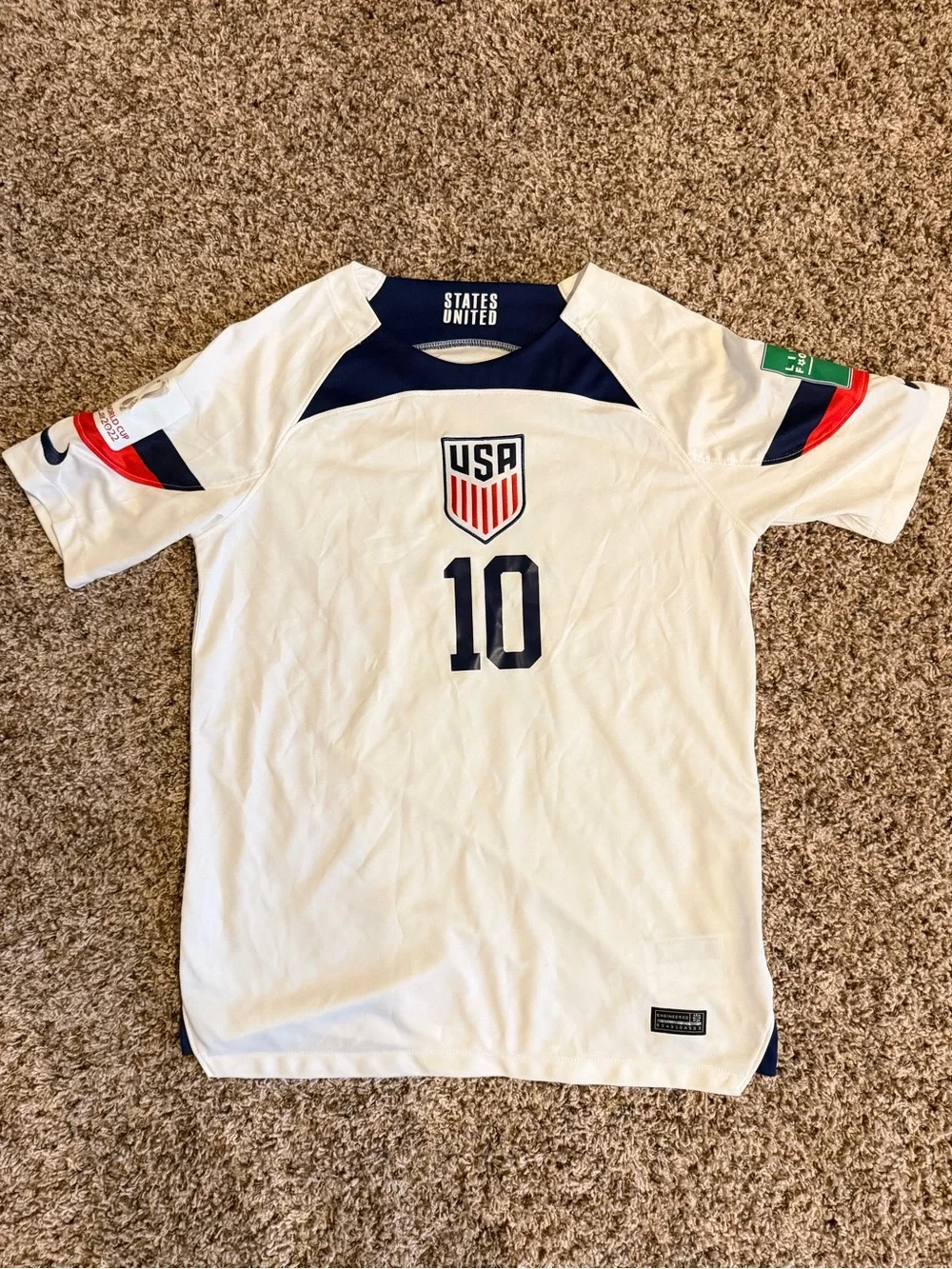 Nike FIFA 2022 Qatar United States Pulisic White Jersey, size Medium like NEW